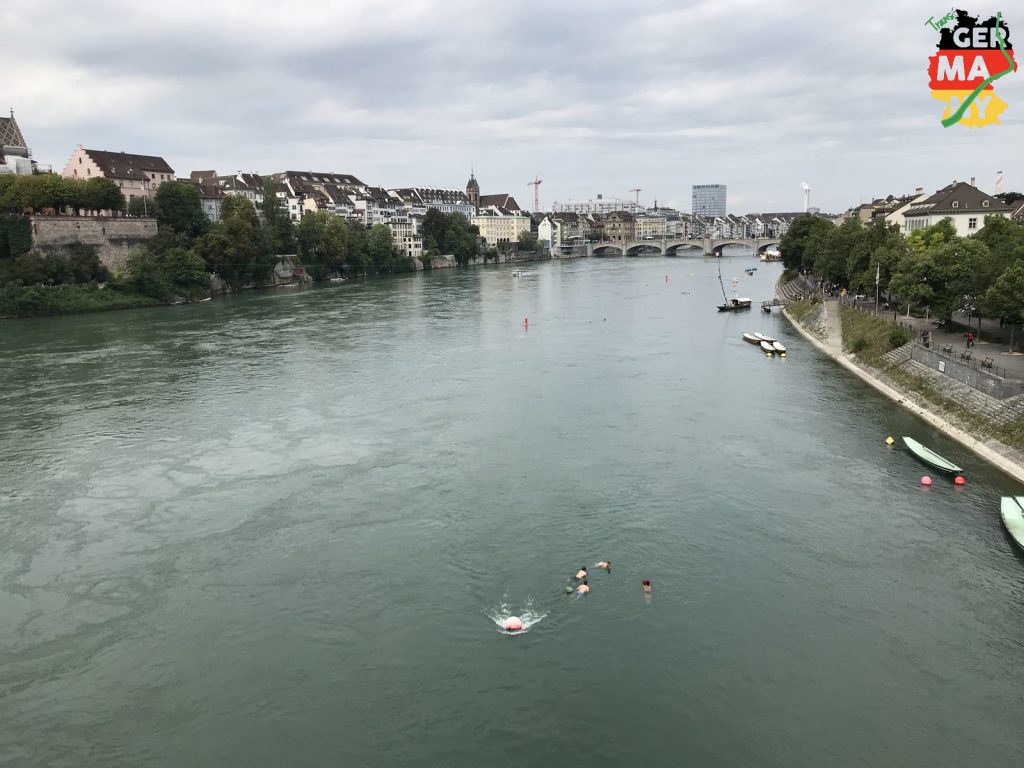 12:15 Start. Schwimmer im Rhein brauchen keine Karte. Ich schon...